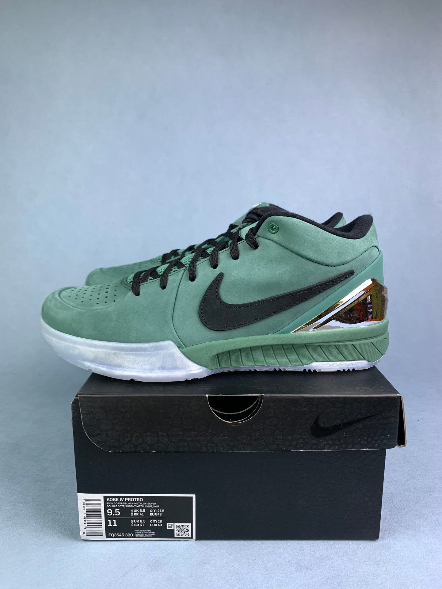 NIKE ZK4 Zoom Kobe 4 Basketball Shoes