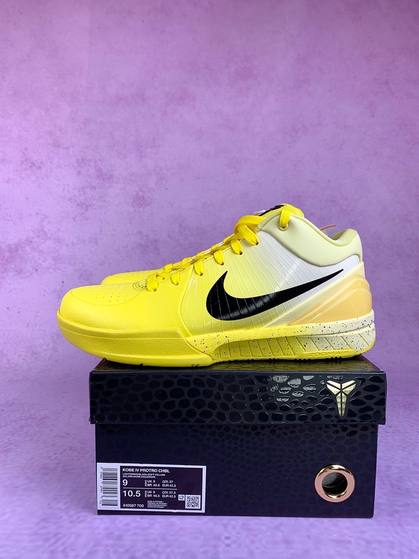 NIKE ZK4 Zoom Kobe 4 Basketball Shoes