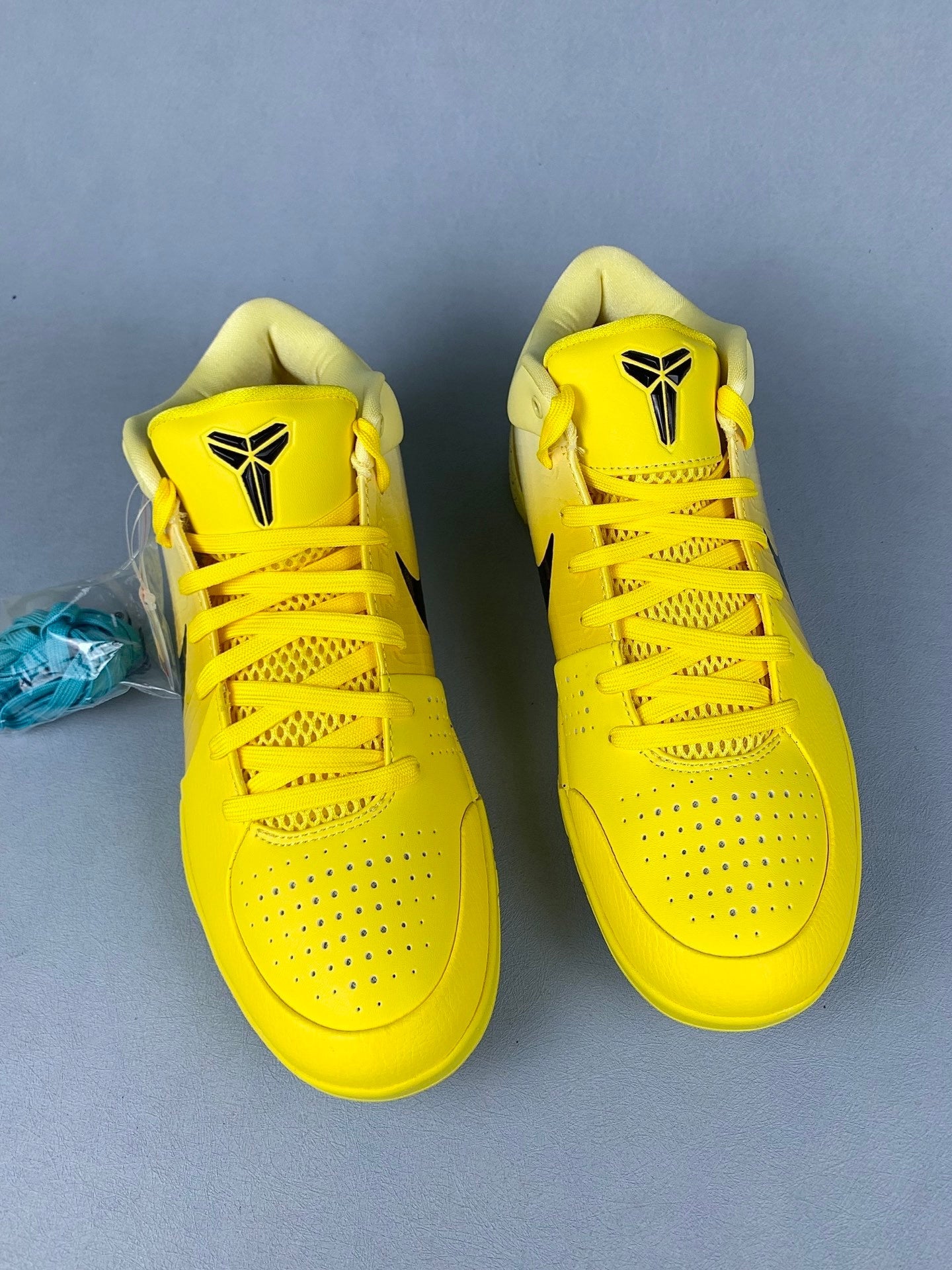 NIKE ZK4 Zoom Kobe 4 Basketball Shoes