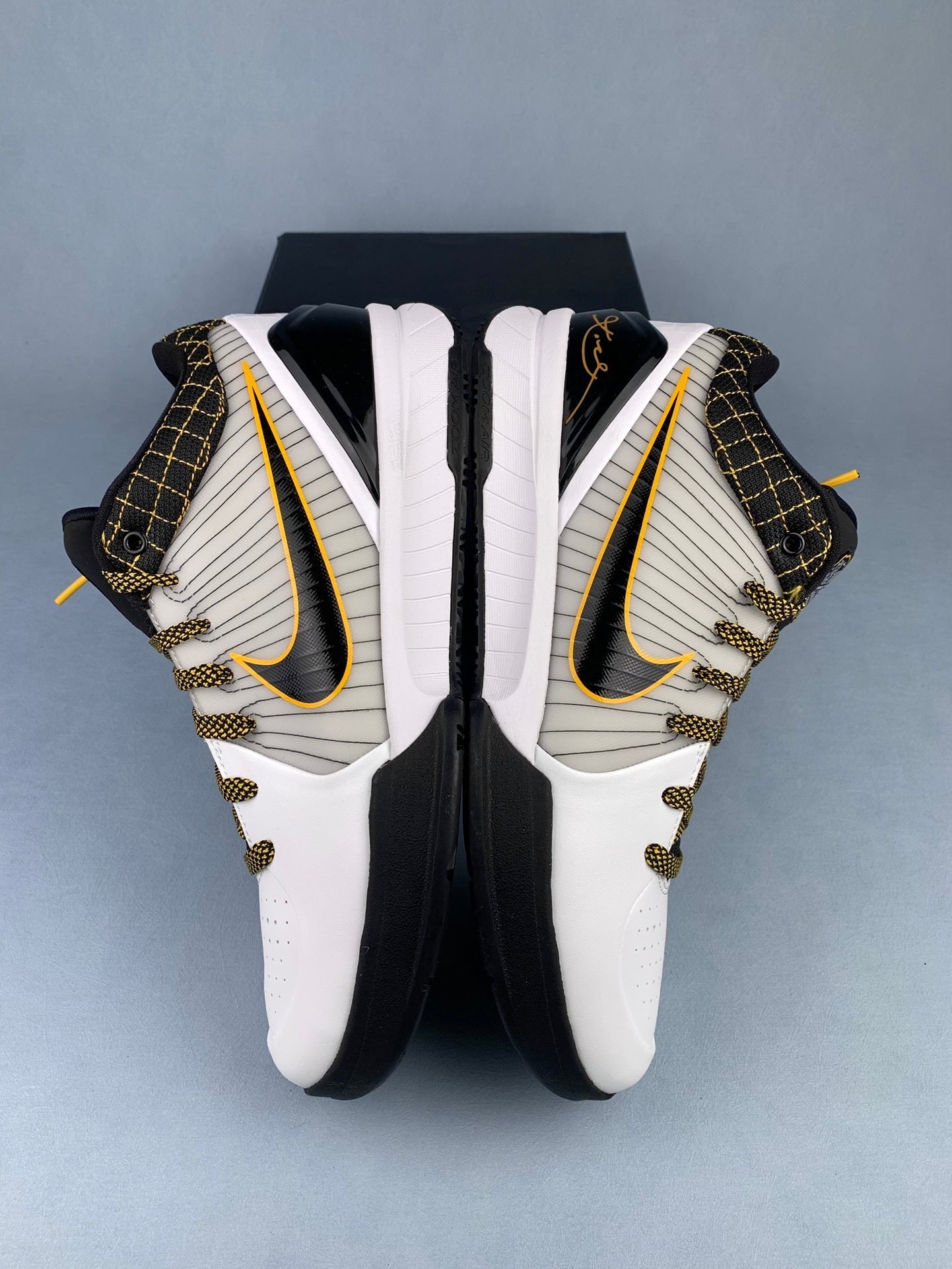 NIKE ZK4 Zoom Kobe 4 Basketball Shoes