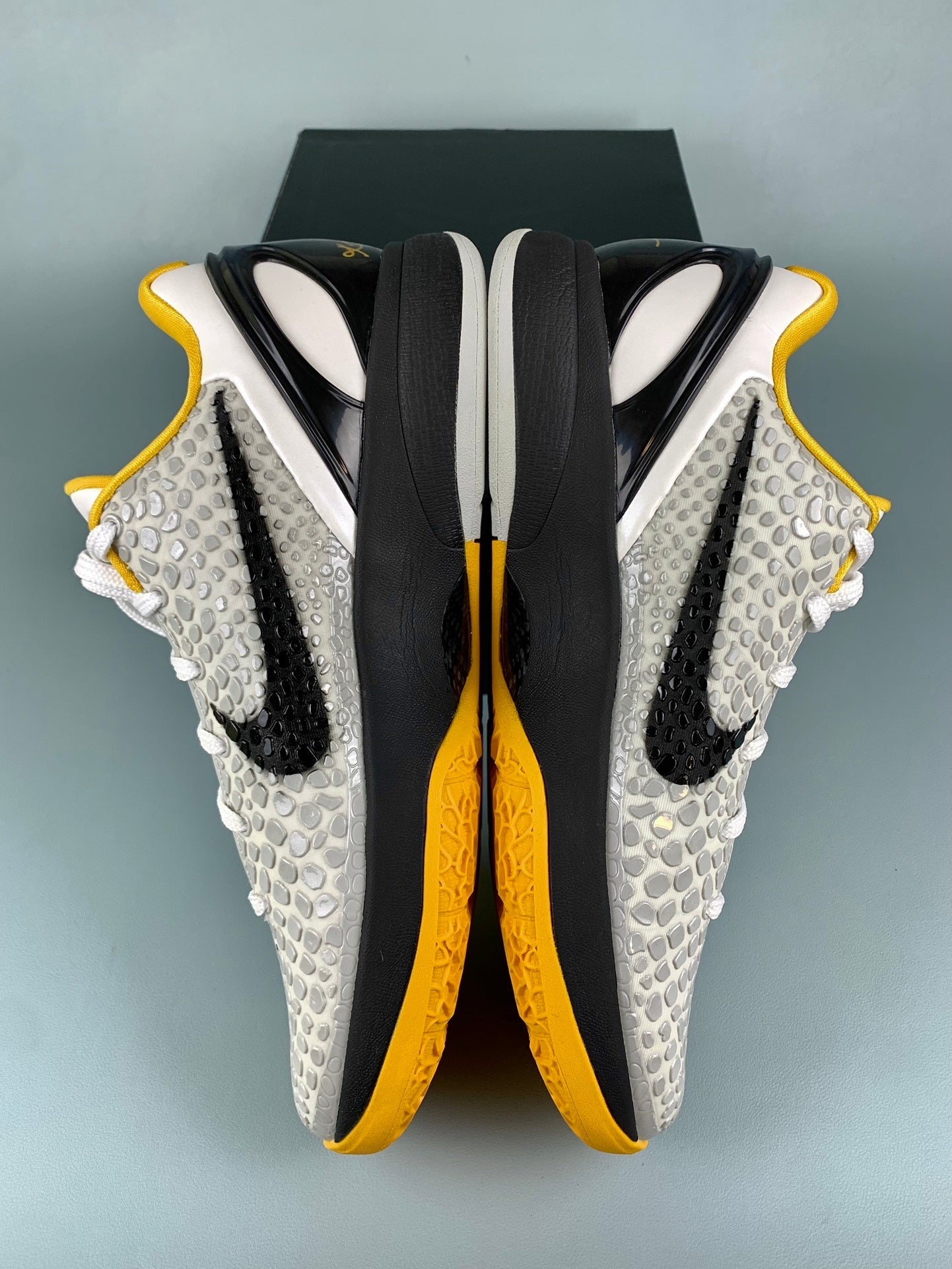 NIKE ZK6 Zoom Kobe 6 Basketball Shoes