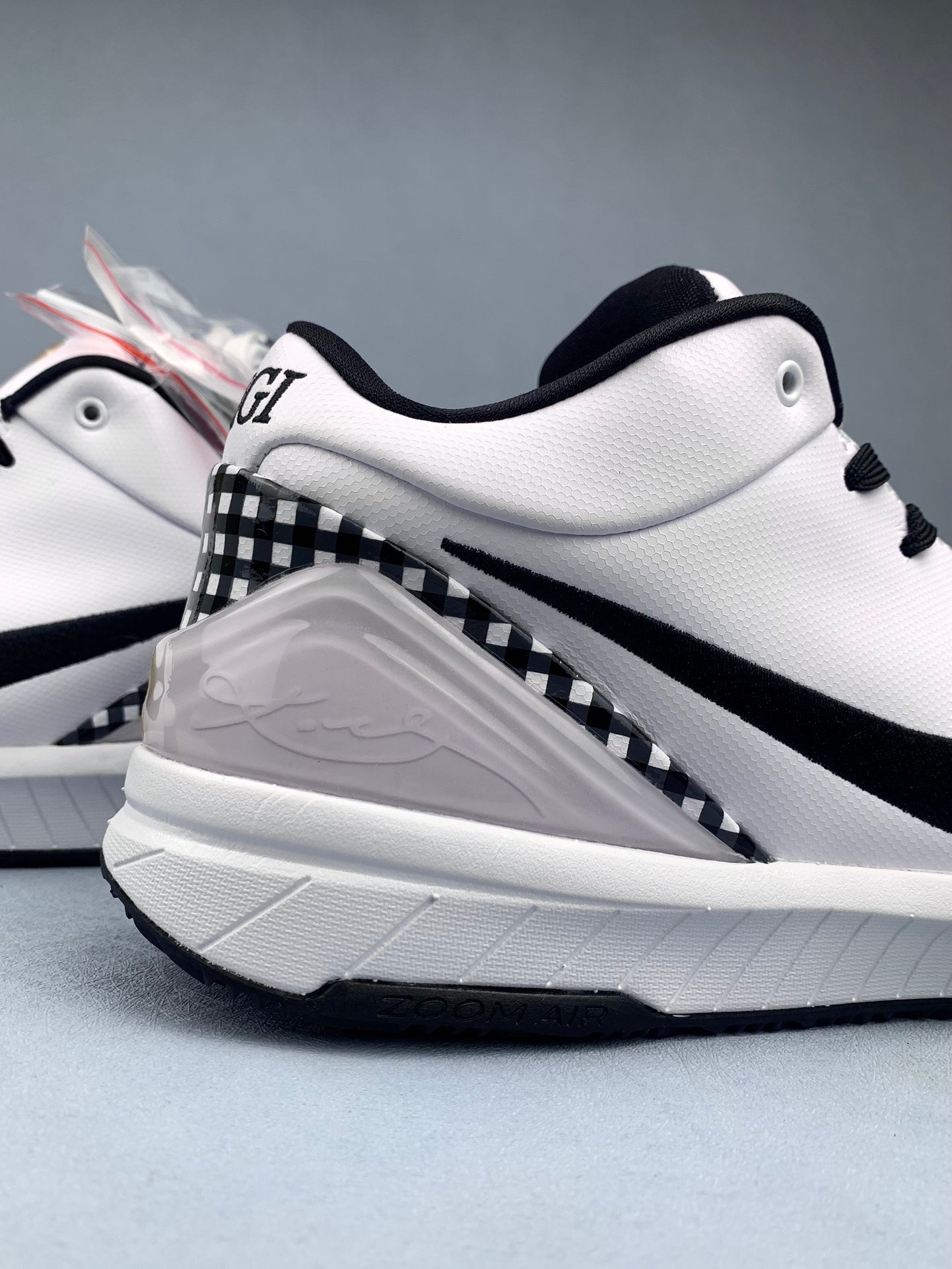 NIKE ZK4 Zoom Kobe 4 Basketball Shoes