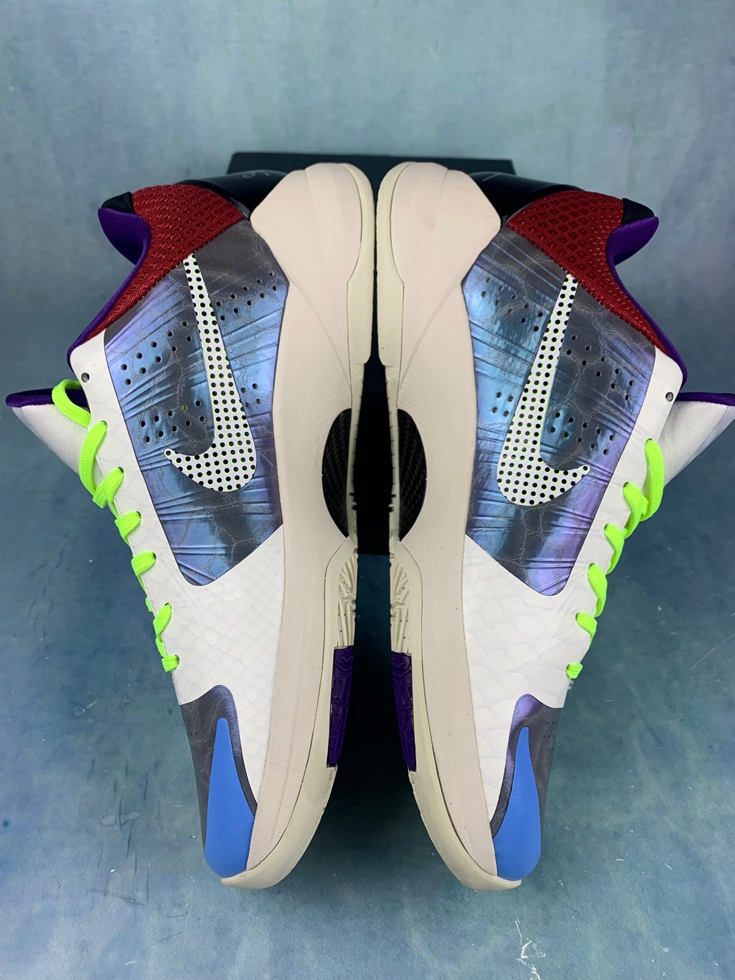 NIKE ZK5 Zoom Kobe 5 Basketball Shoes