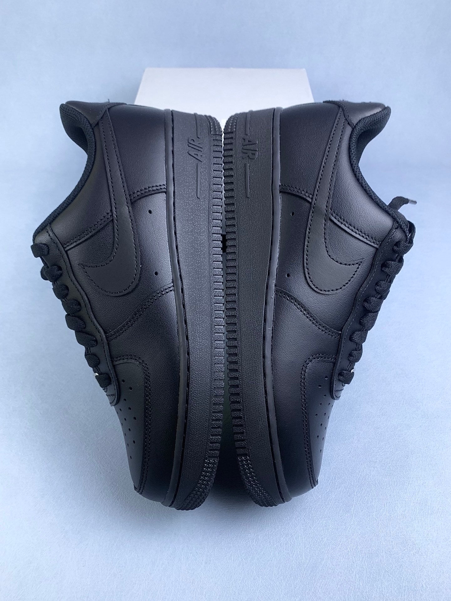 NIKE Air Force 1 Sneakers