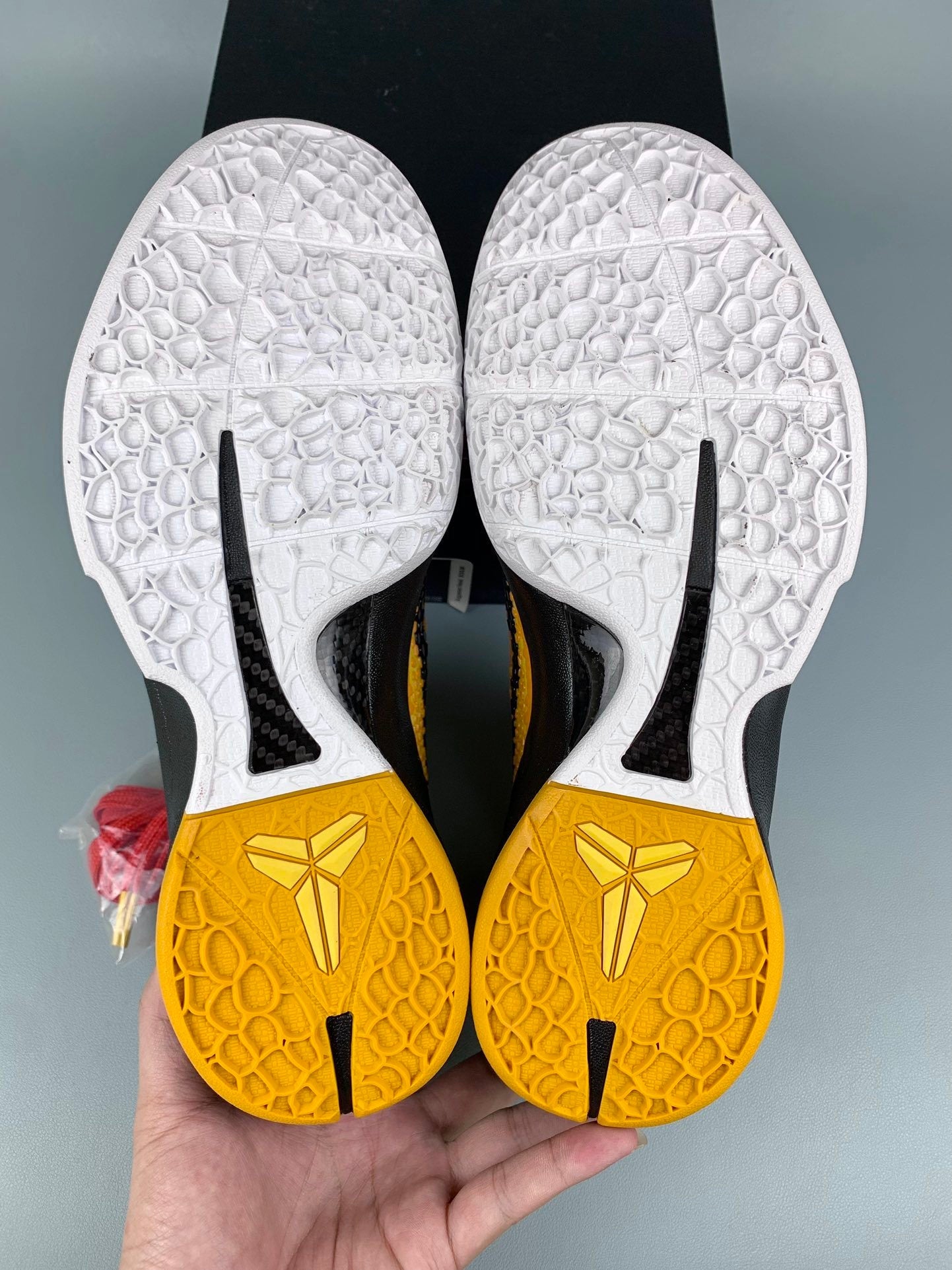 NIKE ZK6 Zoom Kobe 6 Basketball Shoes