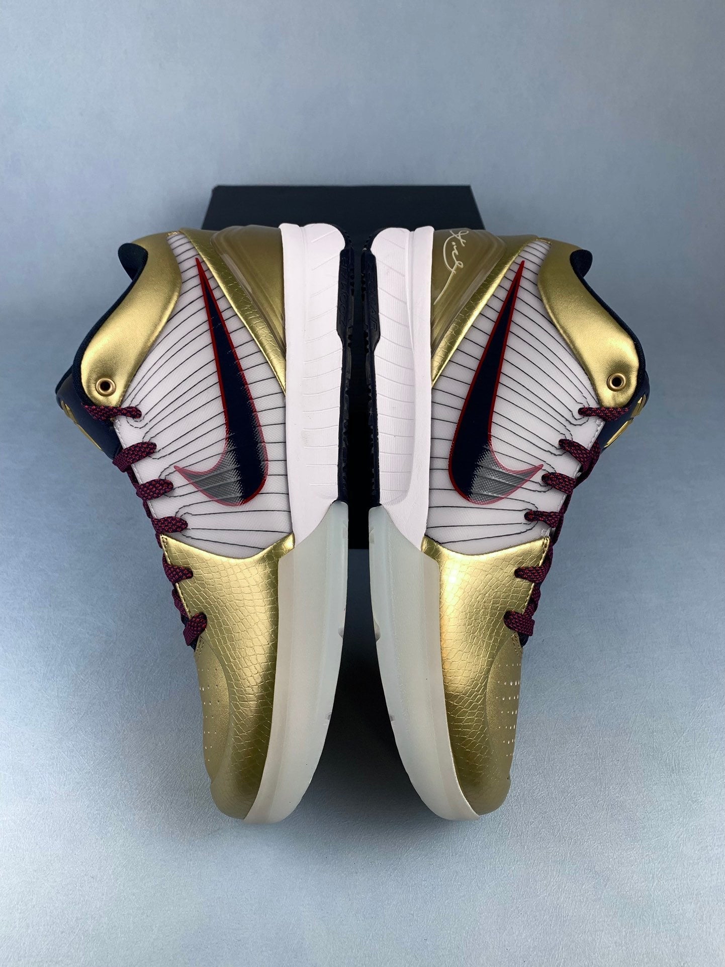 NIKE ZK4 Zoom Kobe 4 Basketball Shoes
