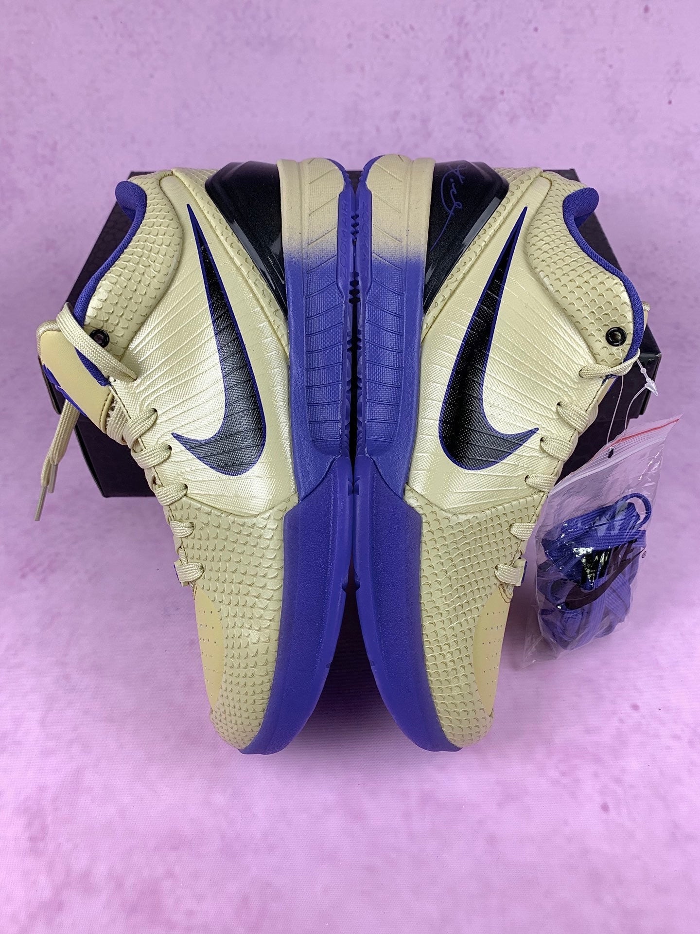 NIKE ZK4 Zoom Kobe 4 Basketball Shoes