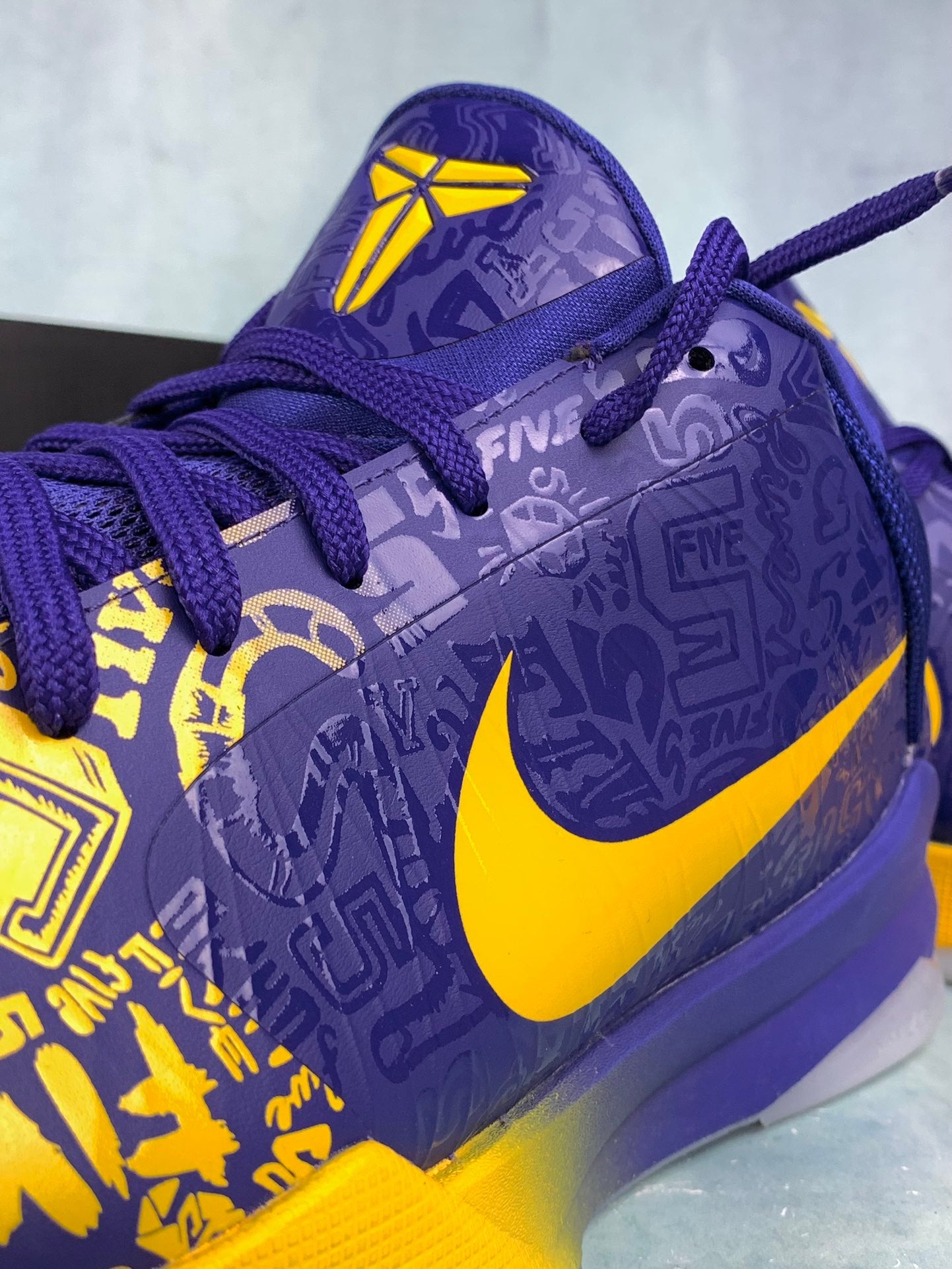 NIKE ZK5 Zoom Kobe 5 Basketball Shoes