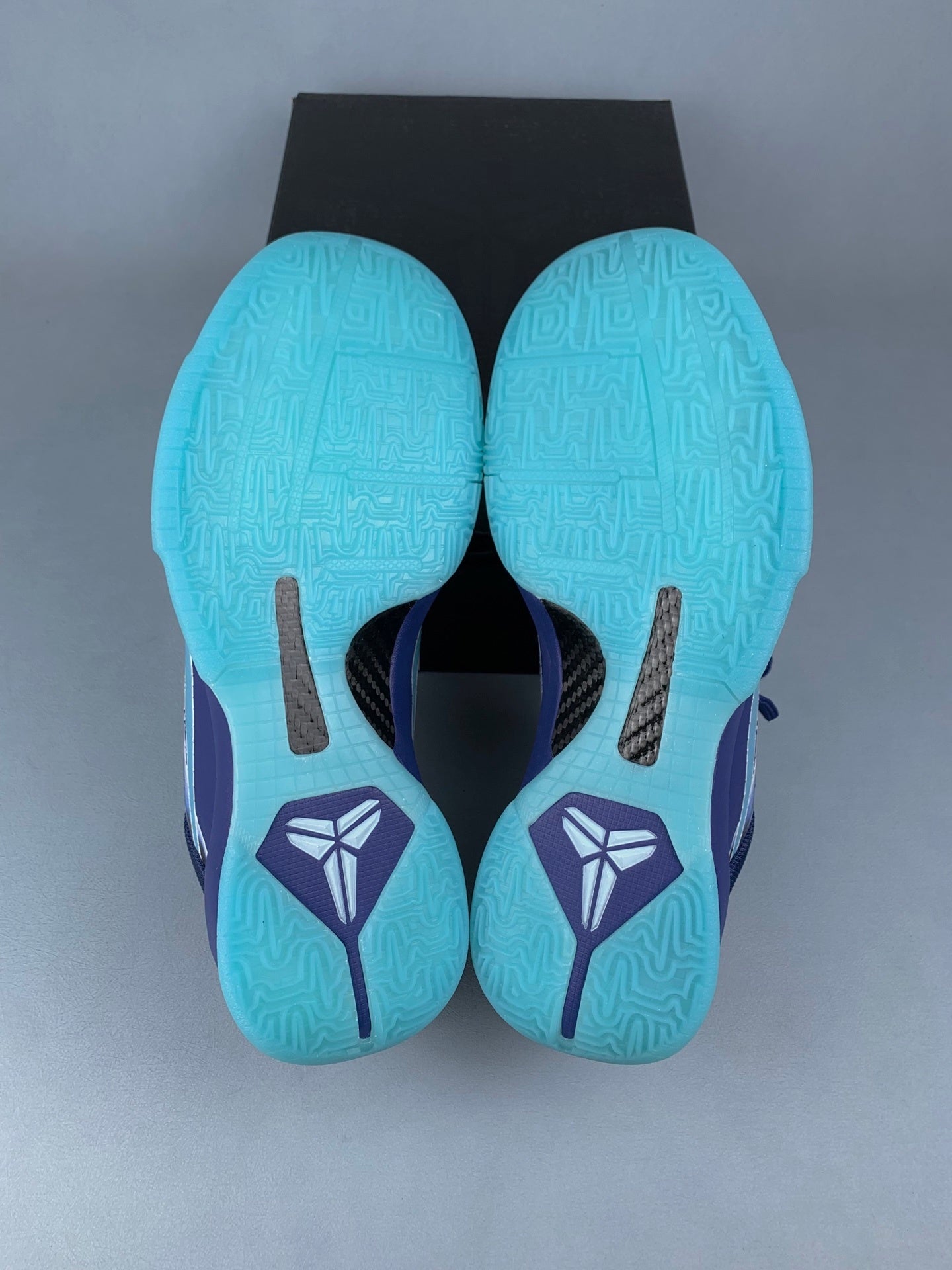 NIKE ZK5 Zoom Kobe 5 Basketball Shoes