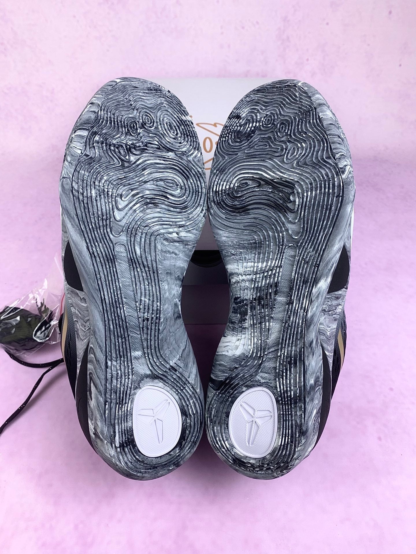 NIKE ZK8 Zoom Kobe 8 Basketball Shoes