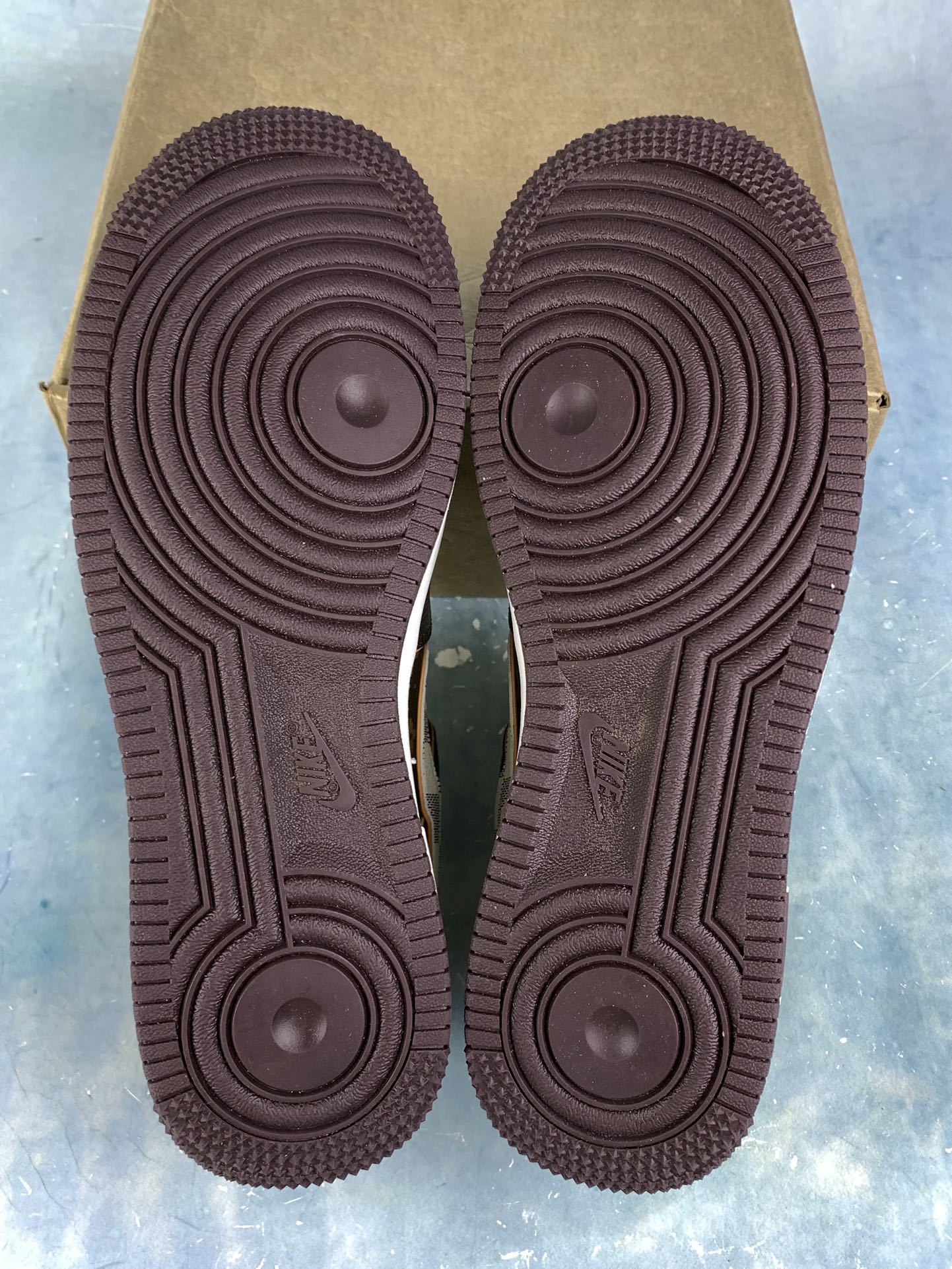 NIKE Air Force 1 Sneakers