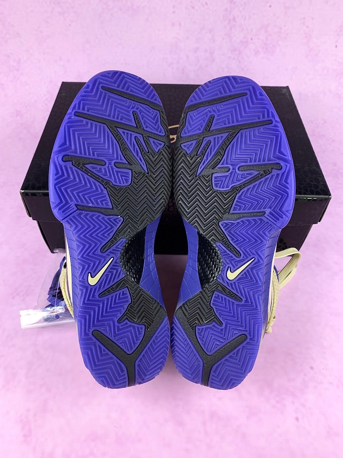 NIKE ZK4 Zoom Kobe 4 Basketball Shoes