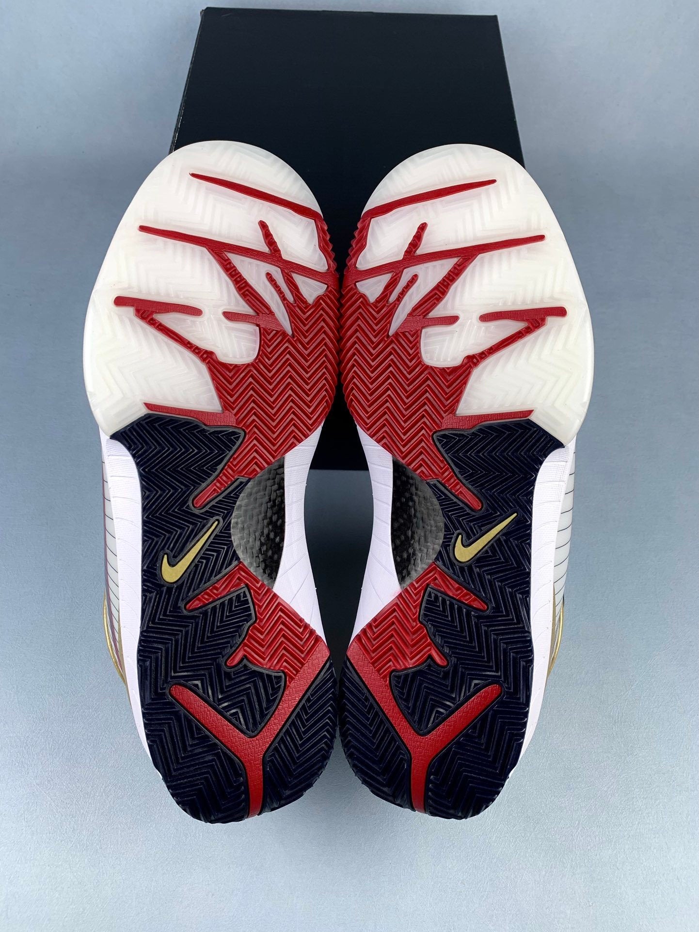 NIKE ZK4 Zoom Kobe 4 Basketball Shoes