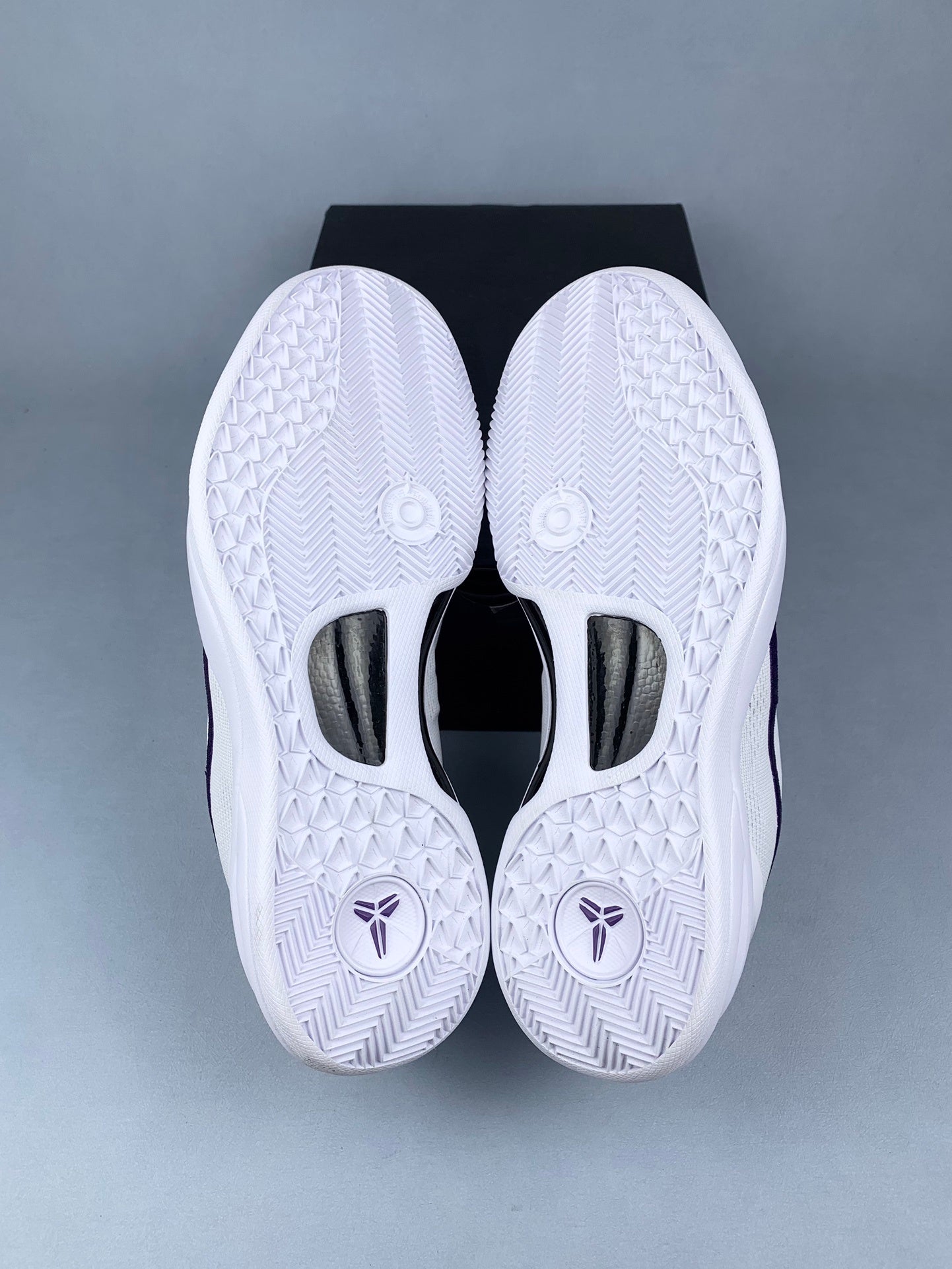NIKE ZK8 Zoom Kobe 8 Basketball Shoes